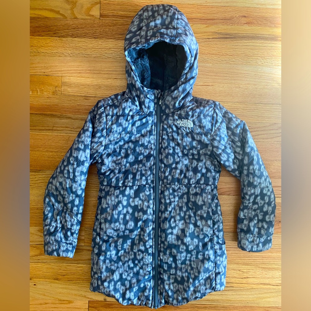 North Face Girl’s Reversible Parka- Size Small (7-8) Like New Grey